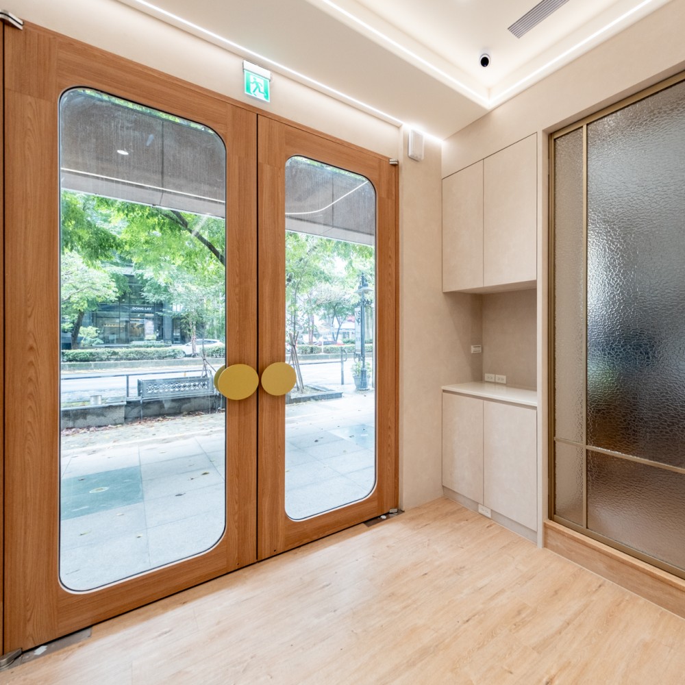 禾樂診所大門口